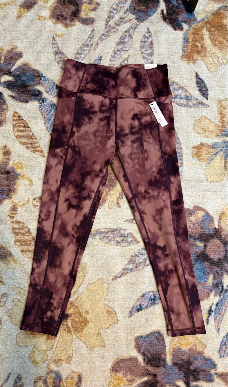 NWT Victoria’s Secret Incredible Essential High Rise 7/8 Leggings Tie Dye Sz 12